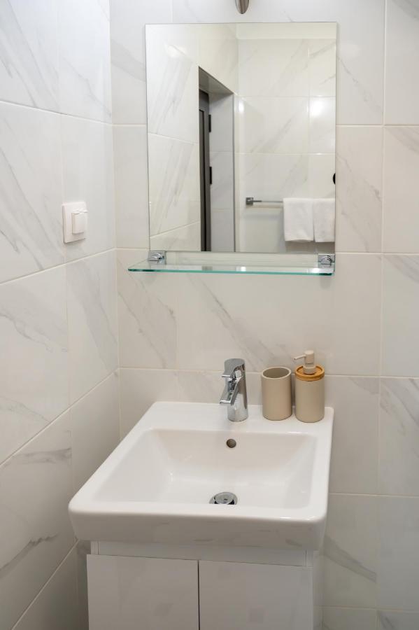 Bright Studio In The City Center София Екстериор снимка