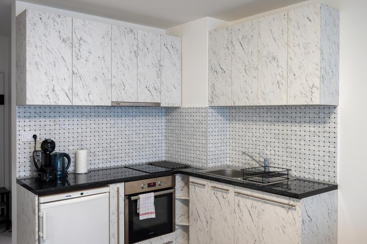 Bright Studio In The City Center София Екстериор снимка