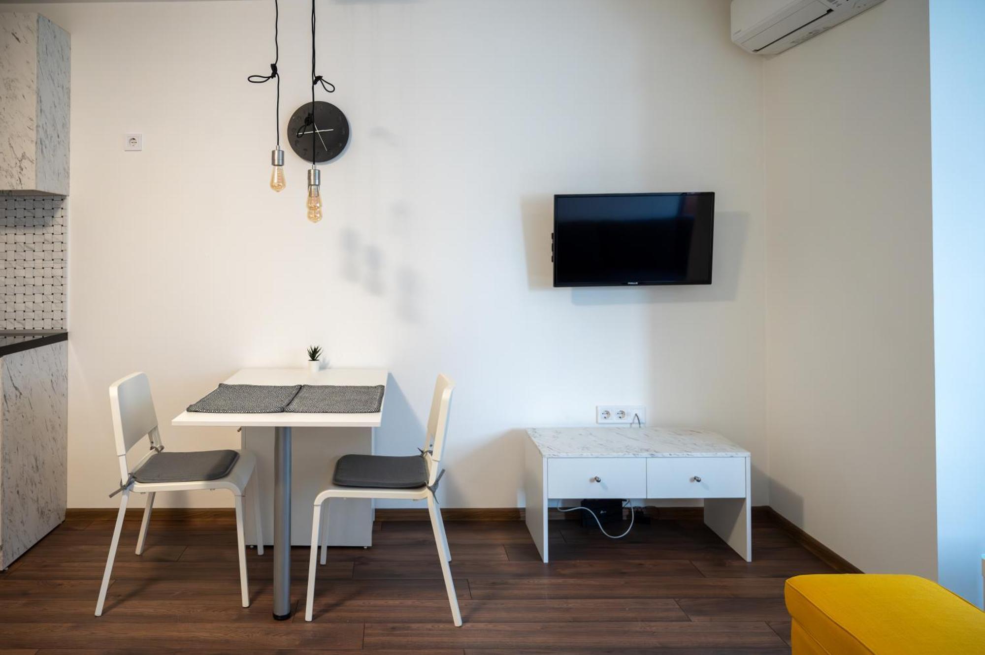Bright Studio In The City Center София Екстериор снимка